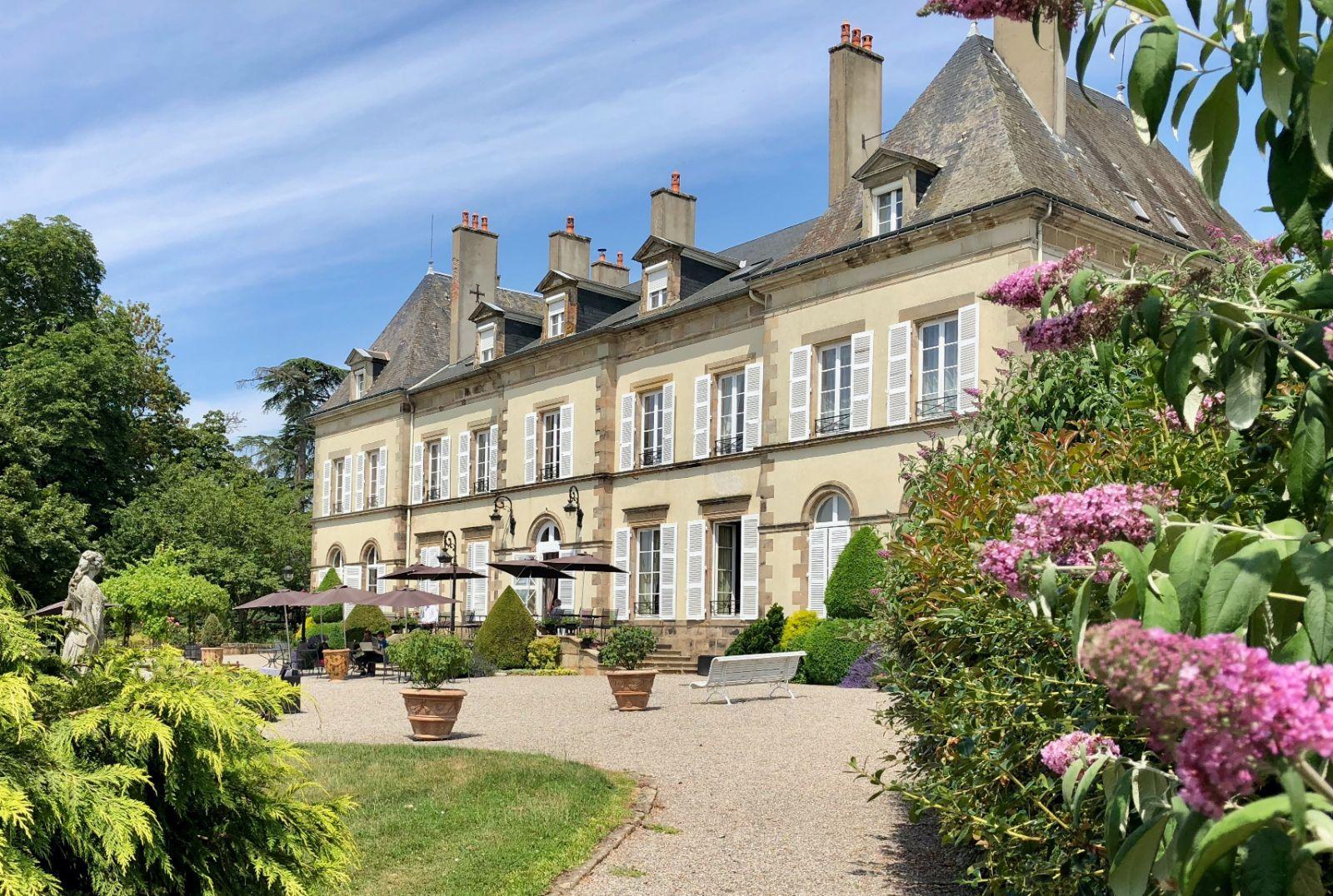 Château de 40.7 ha à Ygrande 03160