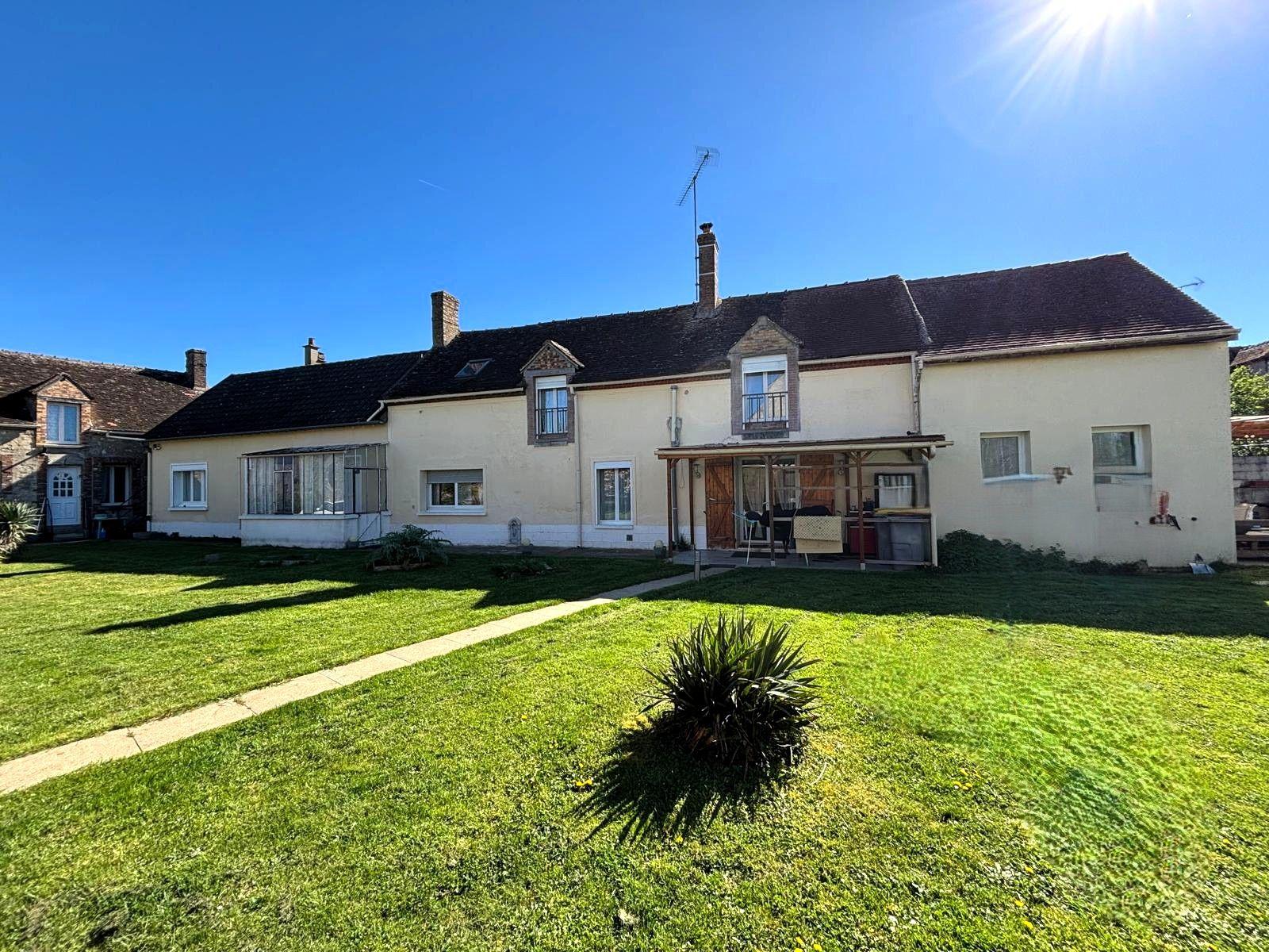 de 1704 m2 à Égreville 77620